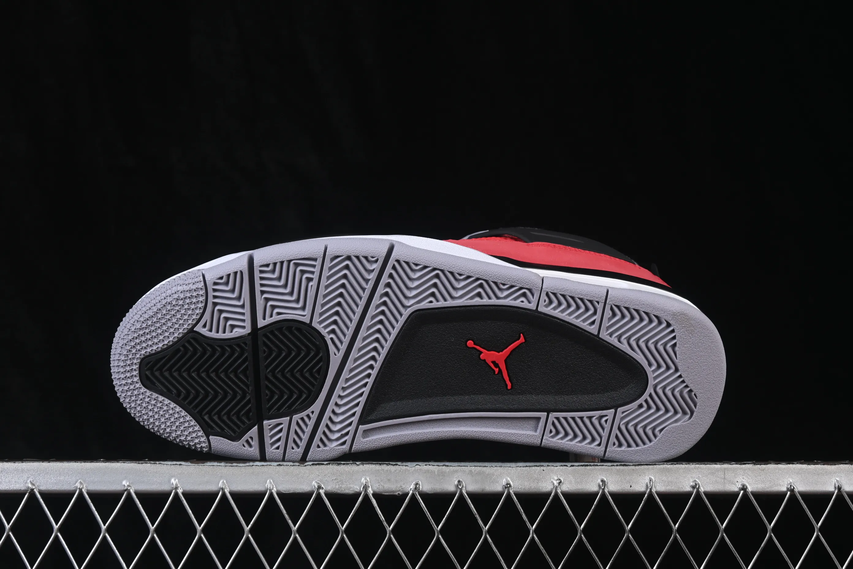All categories Air Jordan Jordan series basketball shoes Air Jordan 4 LJR version Air Jordan 4 "Toro" AJ4 Joe 4 Big Red Bull replica basketball shoes FQ8138-600